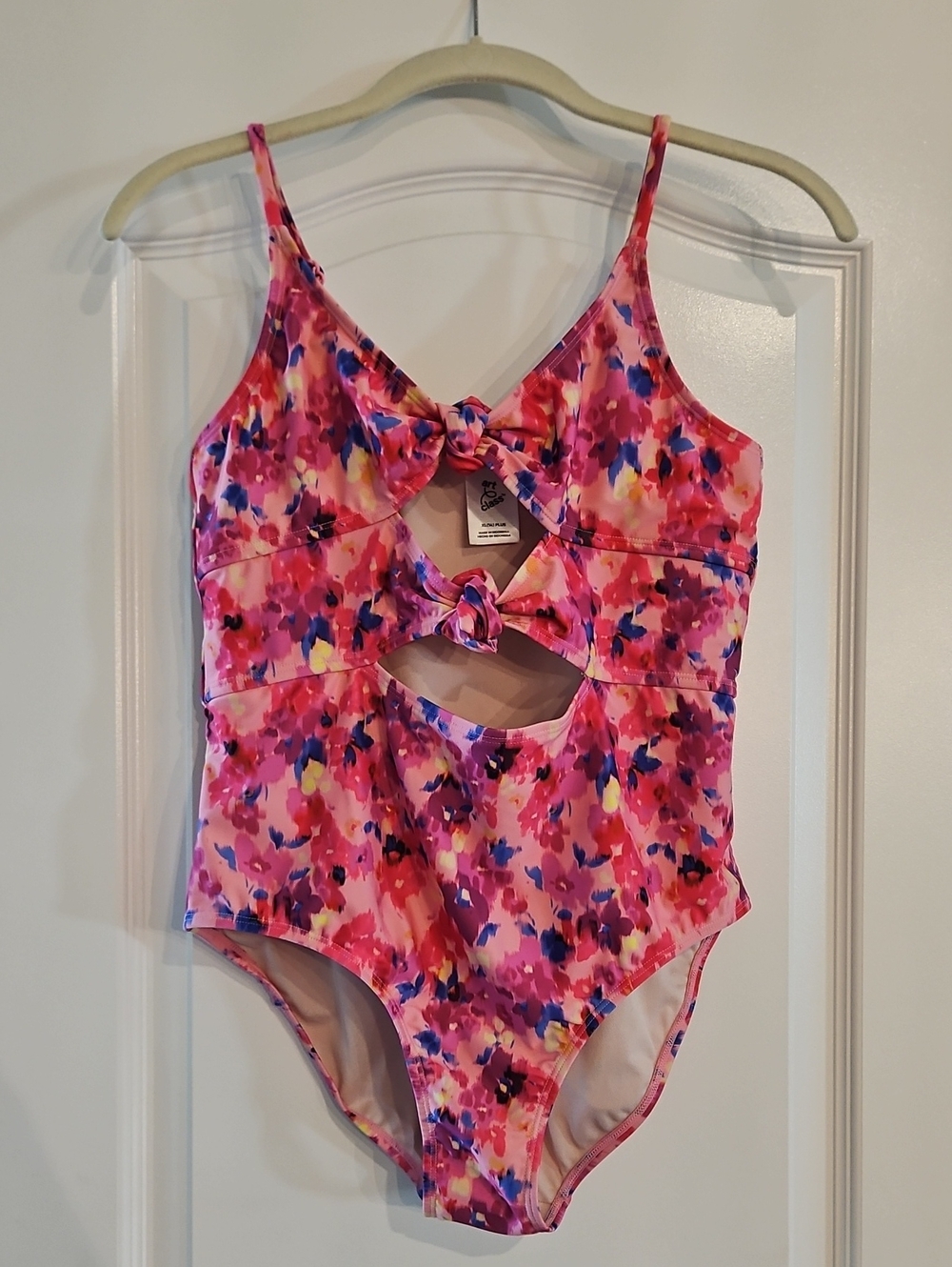 Art Class Girl Swimsuit Size XL (14) Plus